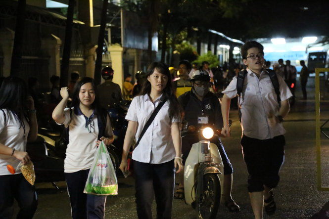 Học ngày rồi lại học đêm