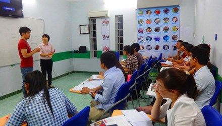 Lo nhất là ngoại ngữ