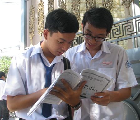 Trường THPT tự "bơi" với ôn thi tốt nghiệp