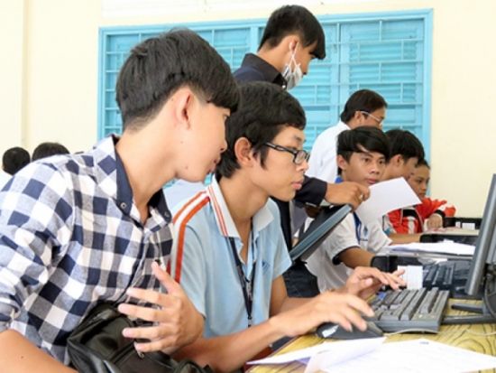 Tuyển sinh Đại học, cao đẳng 2016: Chưa yên tâm với xét tuyển trực tuyến