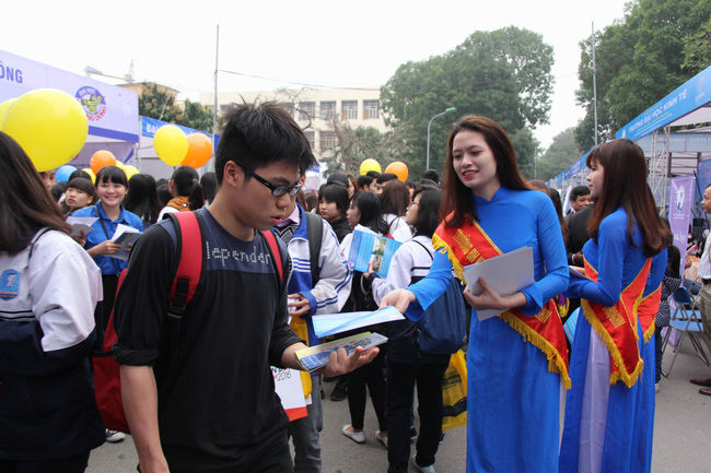 Đợt I xét tuyển Đại học 2016: Thí sinh chỉ được đăng kí tối đa 2 trường