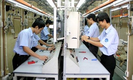 Sắp hết thừa thầy, thiếu thợ?