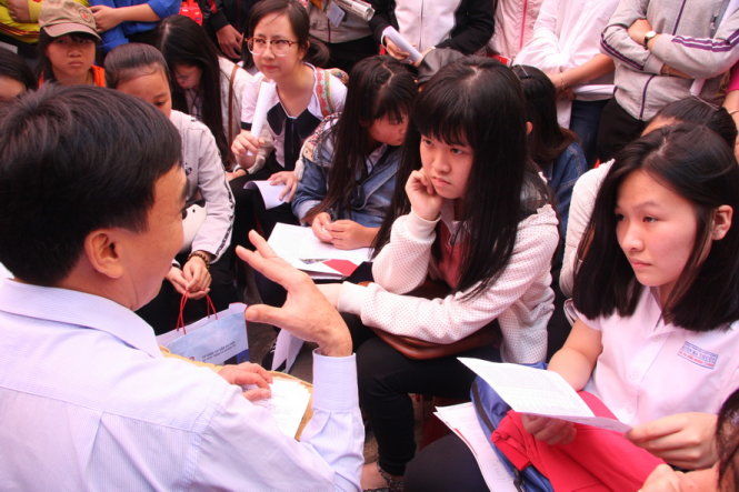 ĐHKHXH&NV TPHCM tuyển thẳng người có thị lực dưới 10%