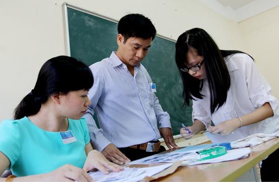 Đổi mới thi cử, giảm tải cho học sinh