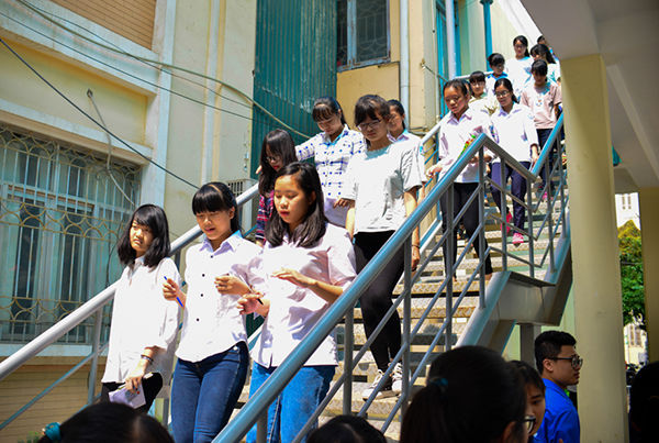 Thi Đánh giá năng lực Tiếng Anh: Phần thi điền câu vào chỗ trống làm khó thí sinh