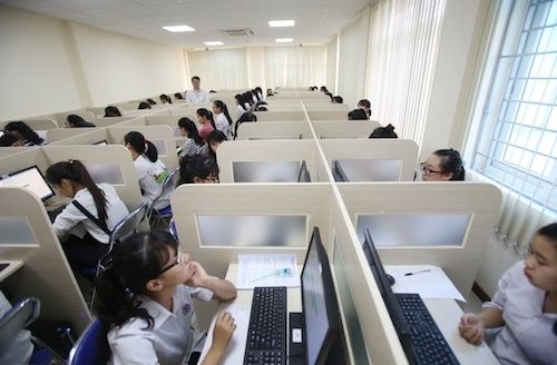 Bốn thí sinh bị đình chỉ trong đợt thi đại học đầu tiên