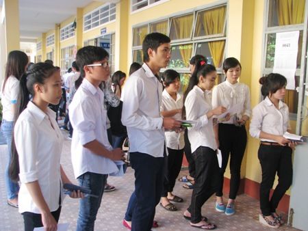 Không để vì hoàn cảnh khó khăn mà thí sinh không được dự thi THPT quốc gia