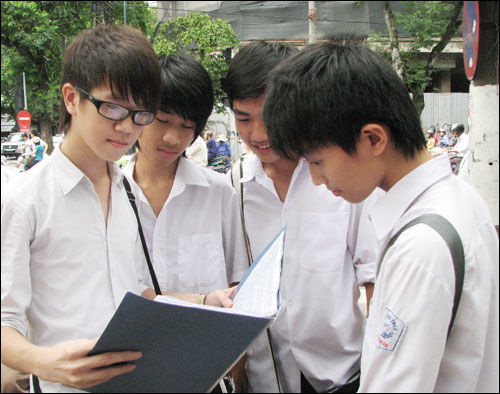 Gợi ý lời giải môn Ngữ Văn tại Đà Nẵng và Cần Thơ