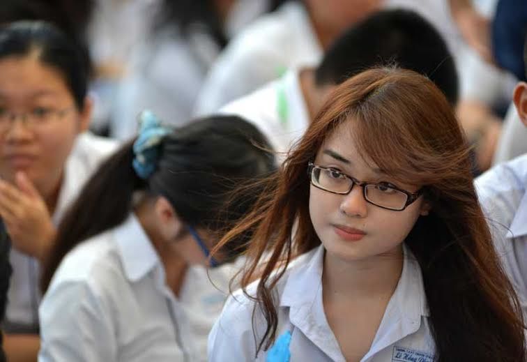 Dạy thêm: Phí sức lực trò, uổng tài năng thầy