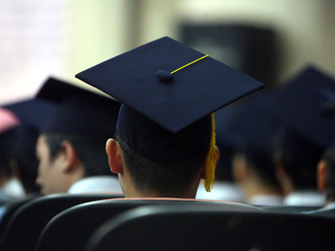 Đào tạo thạc sĩ, cứ vào là ra