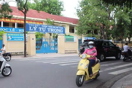 Hàng chục học sinh giỏi lớp 9 có nguy cơ trượt trường công lập