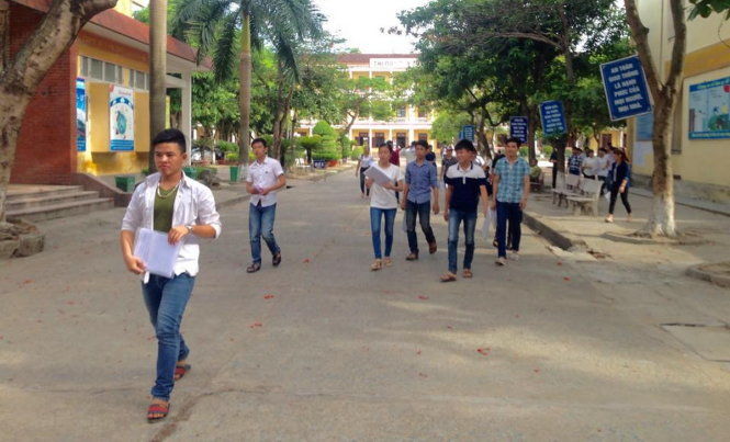 Nhận xét của thí sinh về đề thi tiếng Anh THPT quốc gia 2016