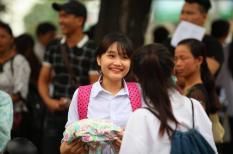 Thí sinh làm bài trễ vì bị ngộ độc thực phẩm