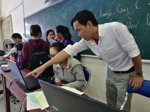 Thí sinh ém hồ sơ, điểm chuẩn sẽ khó đoán tới phút chót