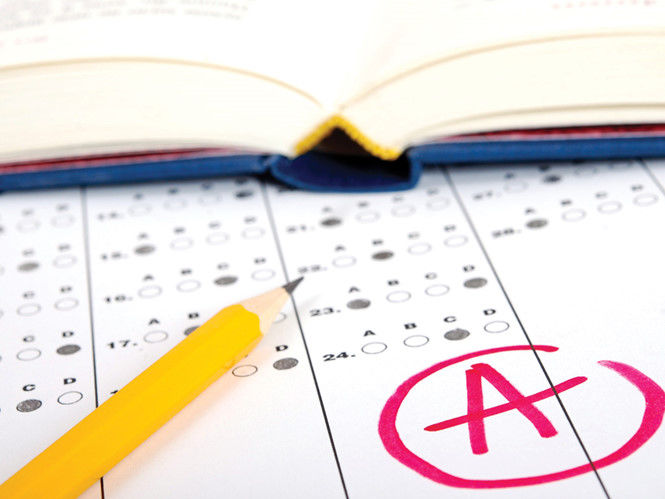 Chọn trường xét tuyển: Xét tuyển theo nhóm có lợi gì?