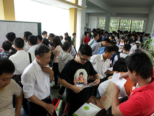 Thí sinh nộp hồ sơ qua đường bưu điện phải sửa thông tin