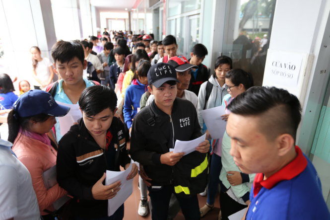 Rớt đợt 1, đủ điểm đợt 2 có trúng tuyển?