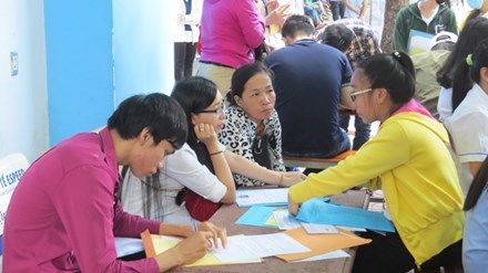 Cảnh giác với chiêu lừa đóng học phí nhập học qua ngân hàng