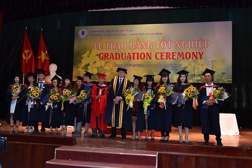 Trường Đại học Ngân hàng TP.HCM tuyển sinh chương trình Thạc sĩ quản trị kinh doanh (MBA)-ĐH Bolton, vương quốc Anh