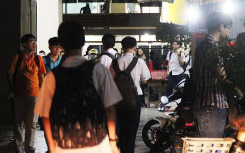 TP.HCM đưa lộ trình ngừng dạy thêm, học thêm trong nhà trường