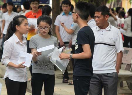 Đề thi minh họa THPT quốc gia môn Vật lý, Sinh học: Có tính phân hóa cao