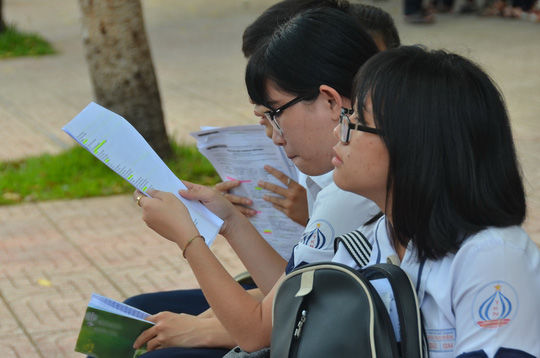 Huy động giáo viên giỏi làm đề thi