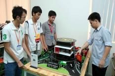 Tự chủ vẫn \"xin - cho\"