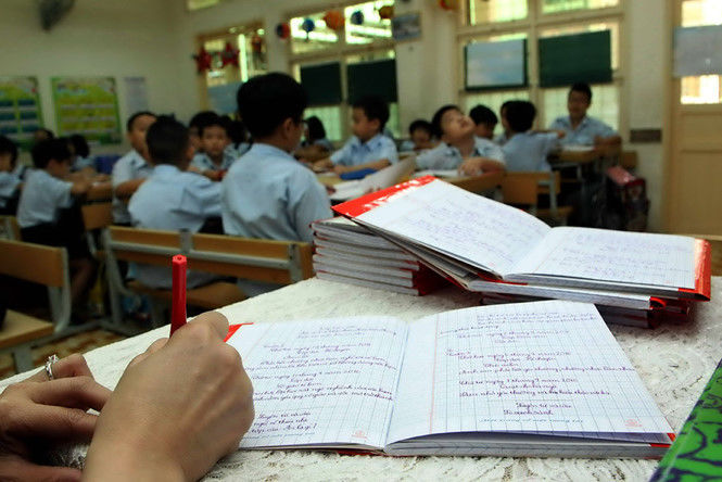 Đừng xem nhẹ việc ghi nhận xét học sinh