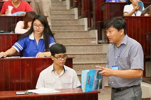 Đề thi tham khảo THPT: đưa kiến thức lạc hậu vào môn Địa lý