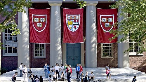 Gót chân Asin của MBA 2 năm tại Harvard