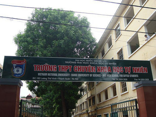 Điểm trúng tuyển vào lớp 10 THPT chuyên Khoa học tự nhiên 2017