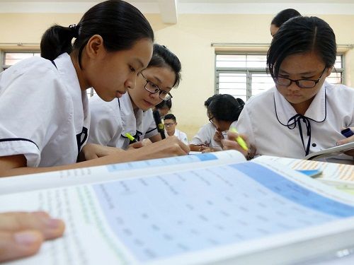 Thiếu sót trong môn Lý, thắc mắc trong đề Văn: Bộ GD-ĐT nói gì?