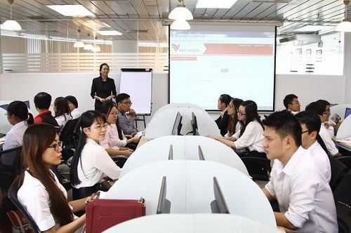 Học Quản trị kinh doanh nên đăng ký trường nào?