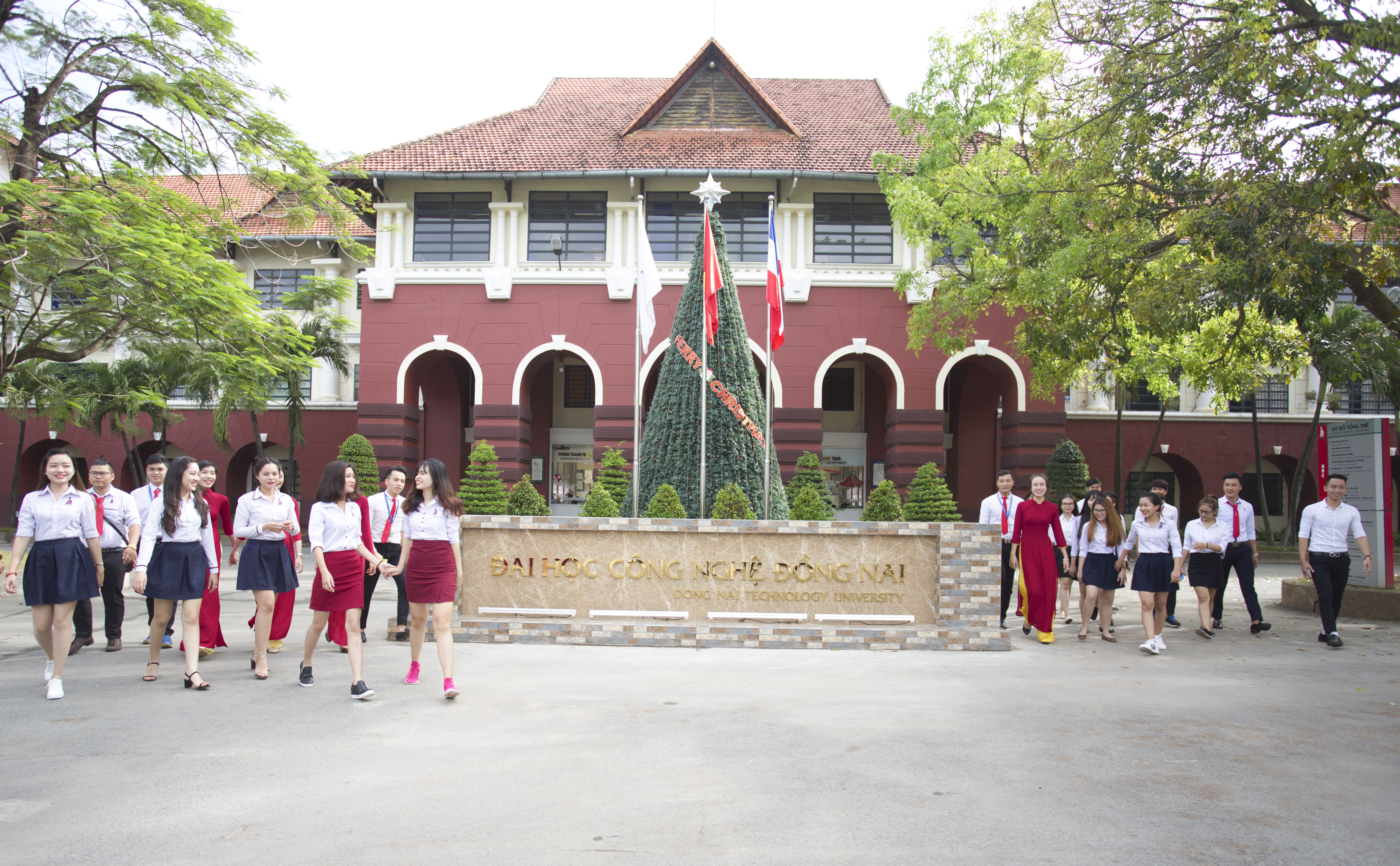 Trường Đại Học Công Nghệ Đồng Nai – Mô hình đào tạo hiện đại- Đáp ứng doanh nghiệp tại tỉnh Đồng Nai