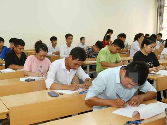 ĐH Kinh tế  Tài chính TP.HCM công bố điểm chuẩn 2017