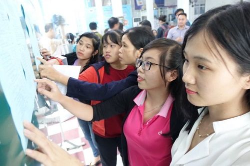 Nhiều ngành điểm chuẩn tăng vọt trong mùa tuyển sinh 2017