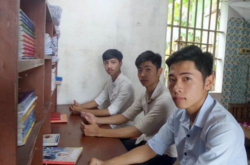 Nhà có 3 anh em sinh 3 cùng đỗ điểm cao vào một trường Quân đội