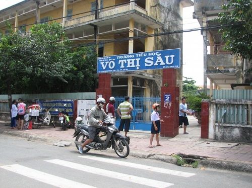 Nhiều \"chiêu thức\" chạy trường điểm dù không đúng tuyến