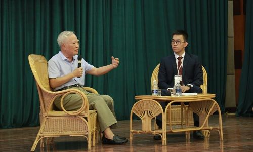 Sinh viên Việt Nam hóa thân thành đại sứ Liên Hợp Quốc