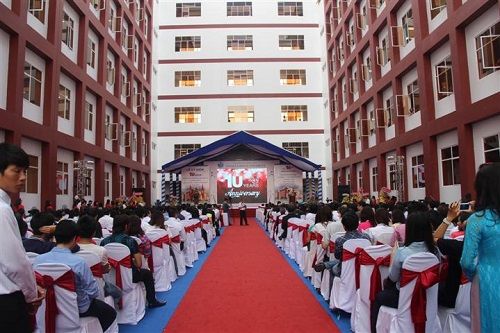 ĐH Quốc tế giảm học phí cho sinh viên khóa mới