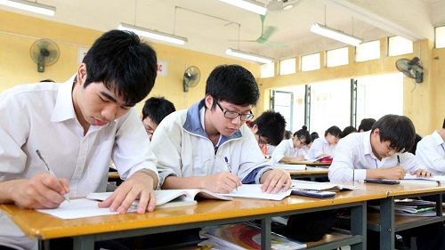 Học sinh PT ngày càng giảm, chỉ tiêu tuyển sinh ĐH vẫn tăng đều Học sinh PT ngày càng giảm, chỉ tiêu tuyển sinh ĐH vẫn tăng đều