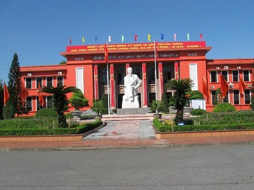 Học viện Chính trị trao bằng tốt nghiệp cho các ứng viên cao học khóa 23