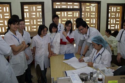 Khuyến khích thí sinh mạnh về khoa học xã hội vào ngành y