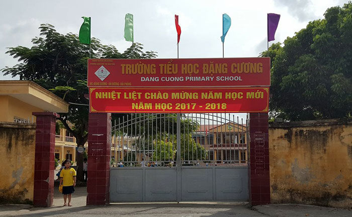Bị tố lạm thu, hiệu trưởng làm đơn thôi việc Bị tố lạm thu, hiệu trưởng làm đơn thôi việc