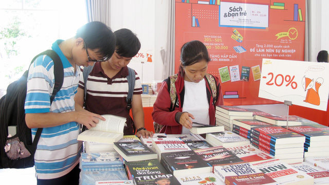 Hội sách cho sinh viên làng đại học Hội sách cho sinh viên làng đại học