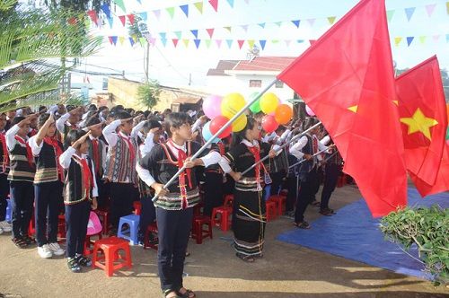 Lễ khai giảng của trường Dân tộc nội trú, Lâm Đồng Lễ khai giảng của trường Dân tộc nội trú, Lâm Đồng