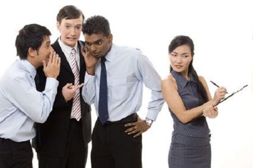 Cách xử lý những tình huống khó xử trong công việc