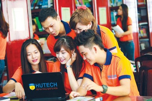 Vì sao bạn nên học Thạc sĩ Ngôn ngữ Anh tại HUTECH?