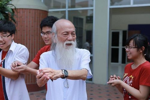 Thầy Văn Như Cương - cả cuộc đời cống hiến cho sự nghiệp giáo dục Thầy Văn Như Cương - cả cuộc đời cống hiến cho sự nghiệp giáo dục