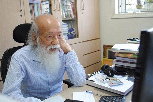Thầy Văn Như Cương - Người luôn làm 'nóng' các diễn đàn giáo dục Thầy Văn Như Cương - Người luôn làm 'nóng' các diễn đàn giáo dục